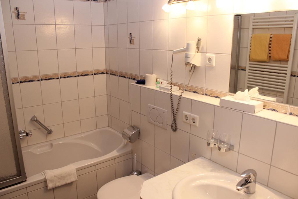 Landgasthof Zum Schuetzen Oberried  Camera foto